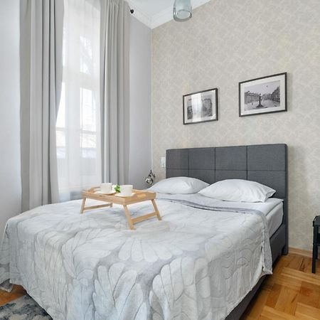 Przytulne Studia Very Berry W Poznaniu Blisko Parku By Noclegi Renters Exterior foto