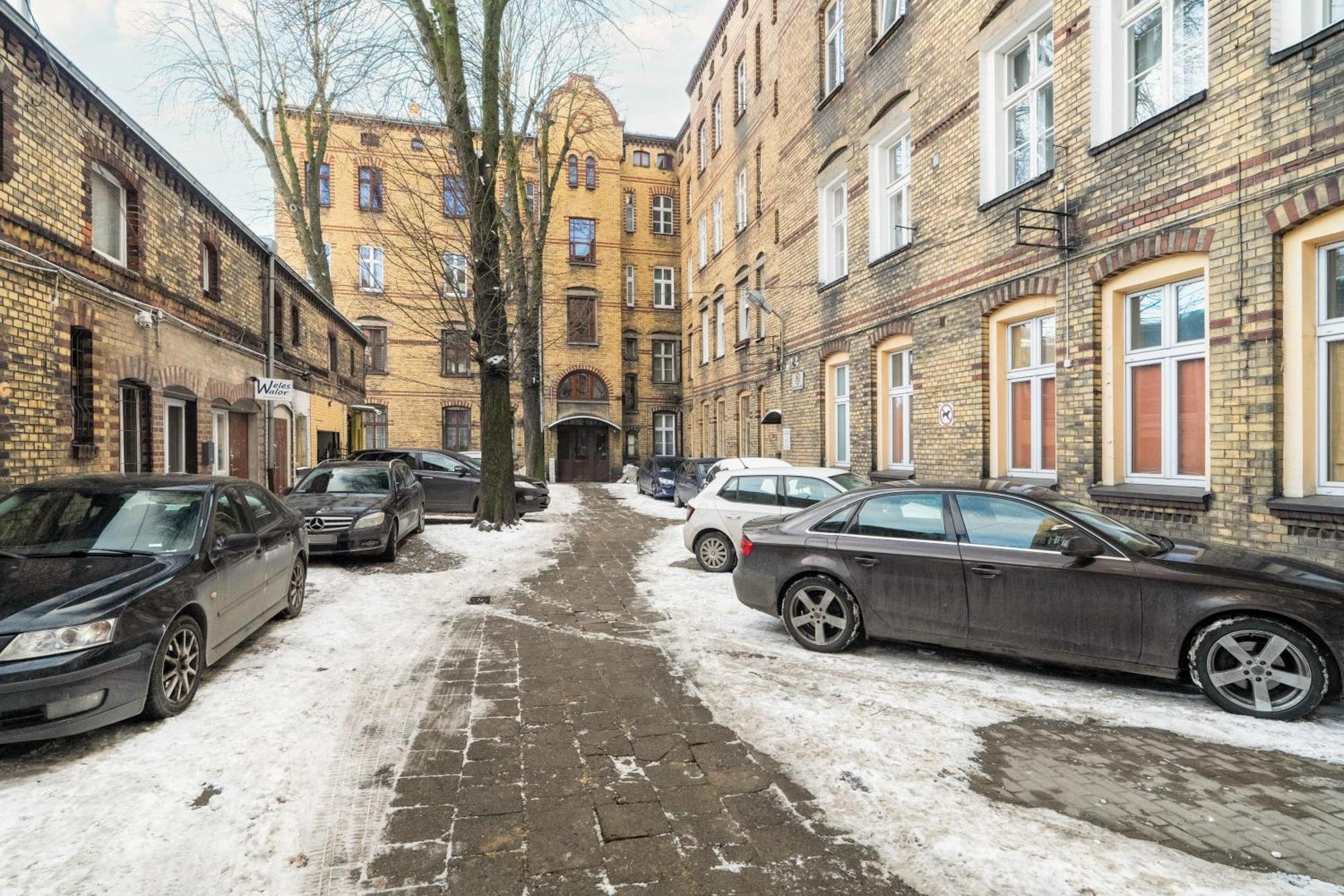 Przytulne Studia Very Berry W Poznaniu Blisko Parku By Noclegi Renters Exterior foto